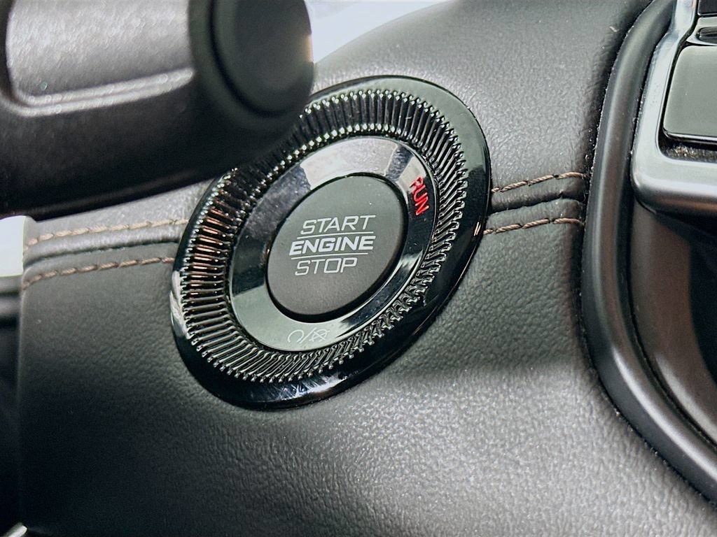 Certified 2023 Jeep Compass Limited AWD/4WD image 23