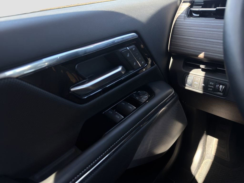 Used 2025 GMC Sierra EV Denali image 12