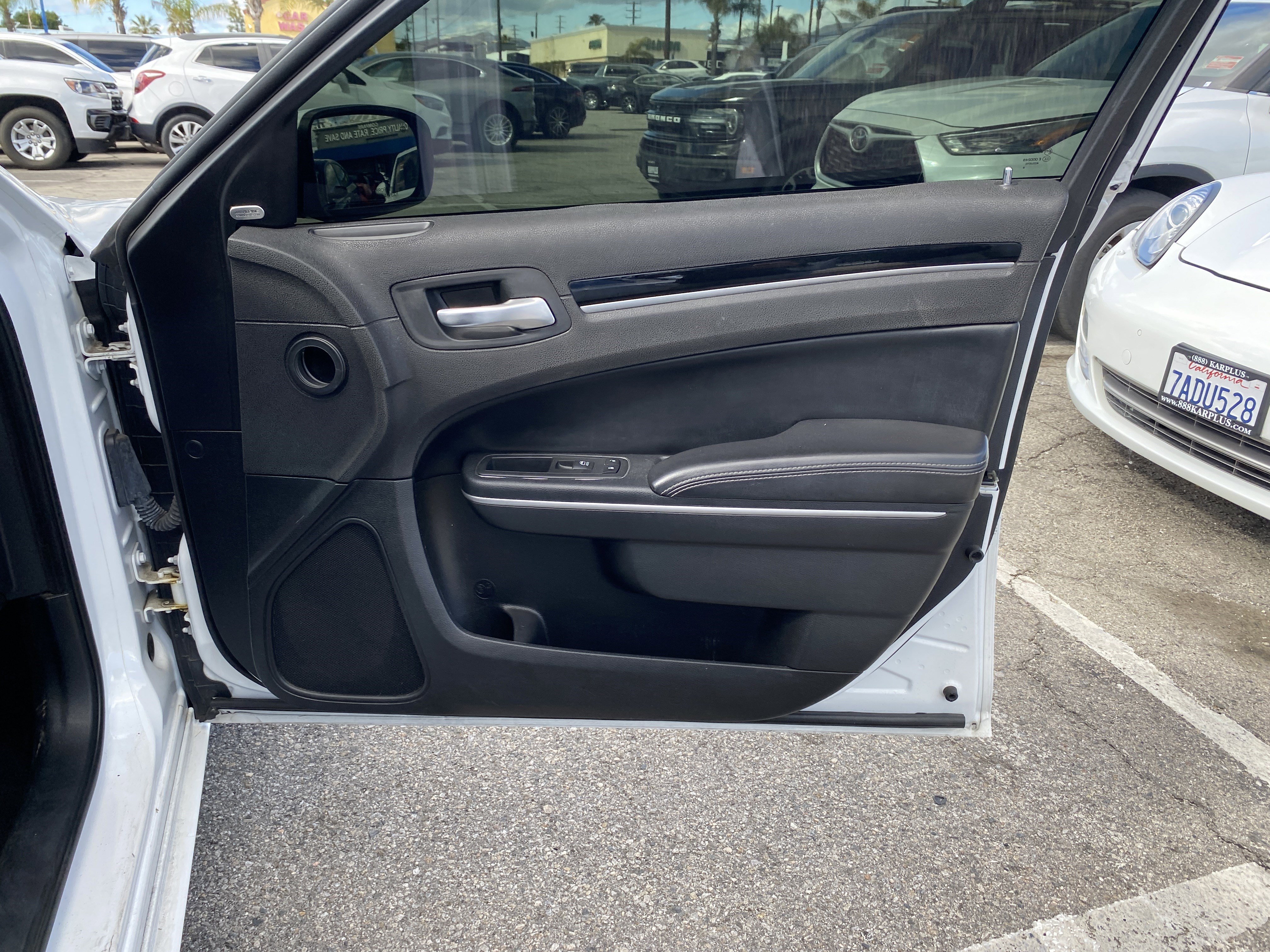 Used 2019 Chrysler 300 S image 23
