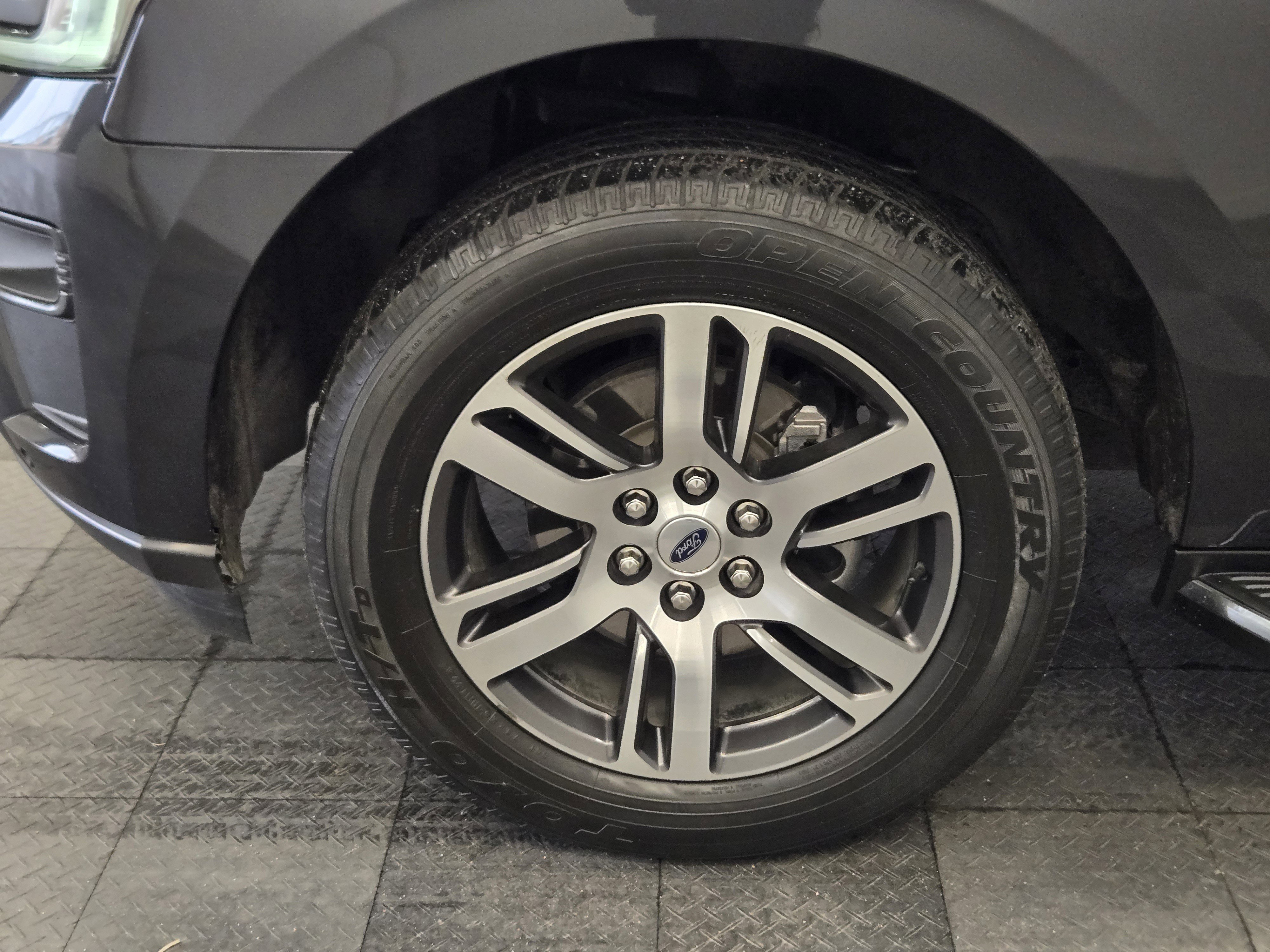 Certified 2022 Ford Expedition XLT image 10