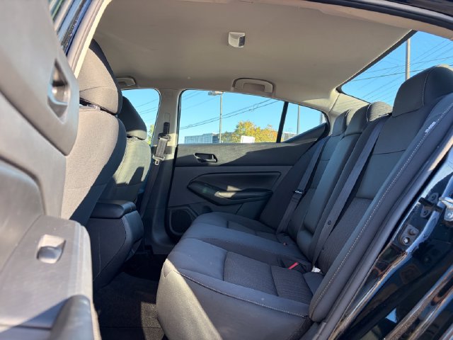 Used 2024 Nissan Altima 2.5 SV FWD image 25