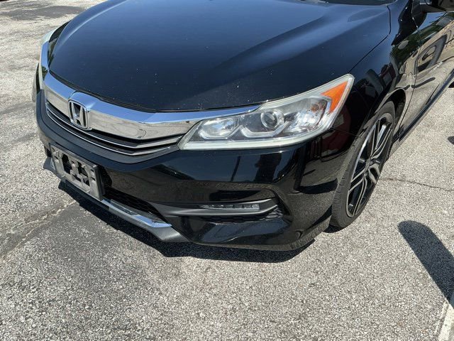 Used 2017 Honda Accord Sport image 12