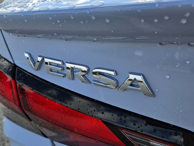New 2025 Nissan Versa SR w/ Trunk Package FWD image 11