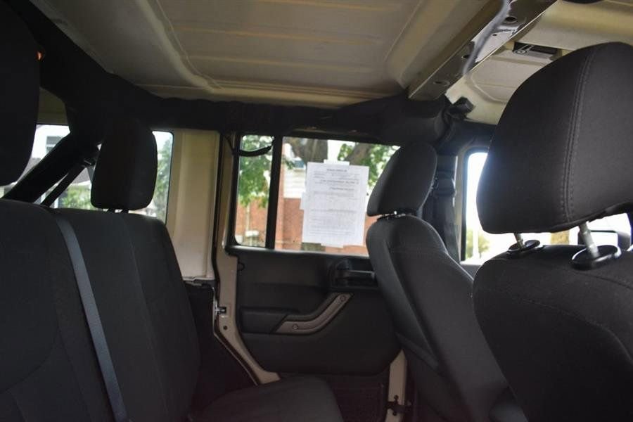 Used 2018 Jeep Wrangler Unlimited Sport S image 26