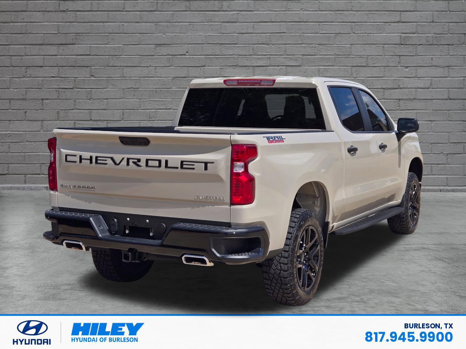 Used 2026 Chevrolet Silverado 1500 Custom Trail Boss AWD/4WD image 4