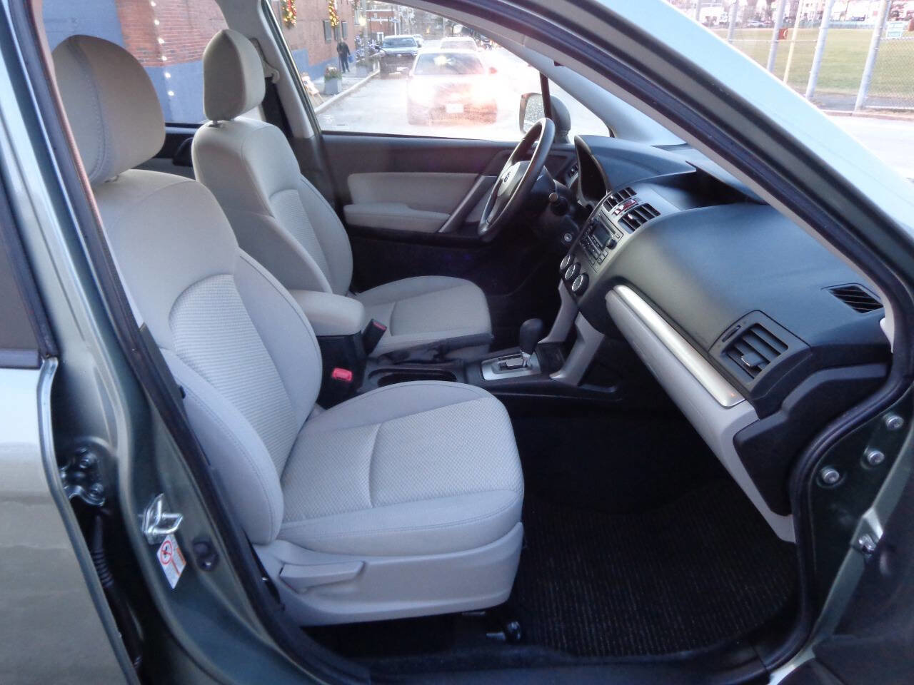 Used 2014 Subaru Forester 2.5i image 12