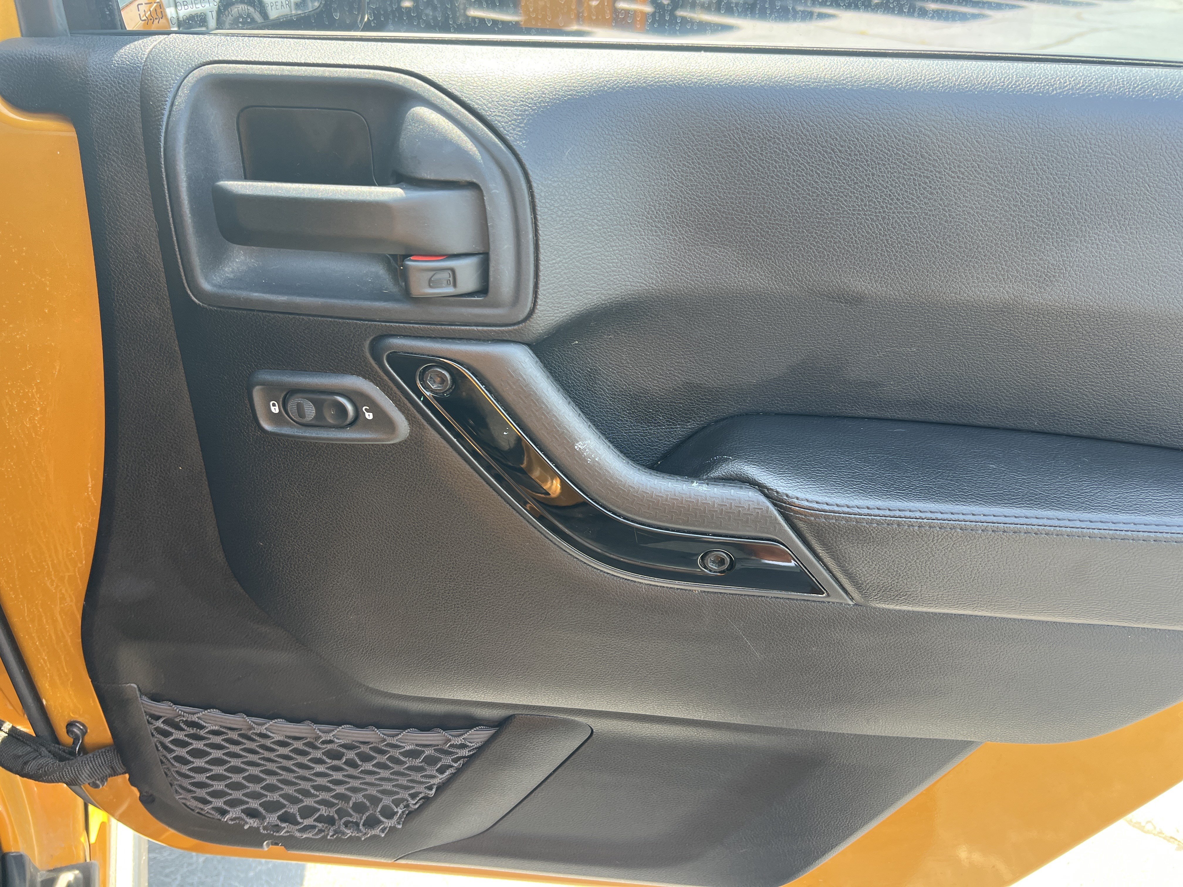 Used 2014 Jeep Wrangler Unlimited Sahara AWD/4WD image 15