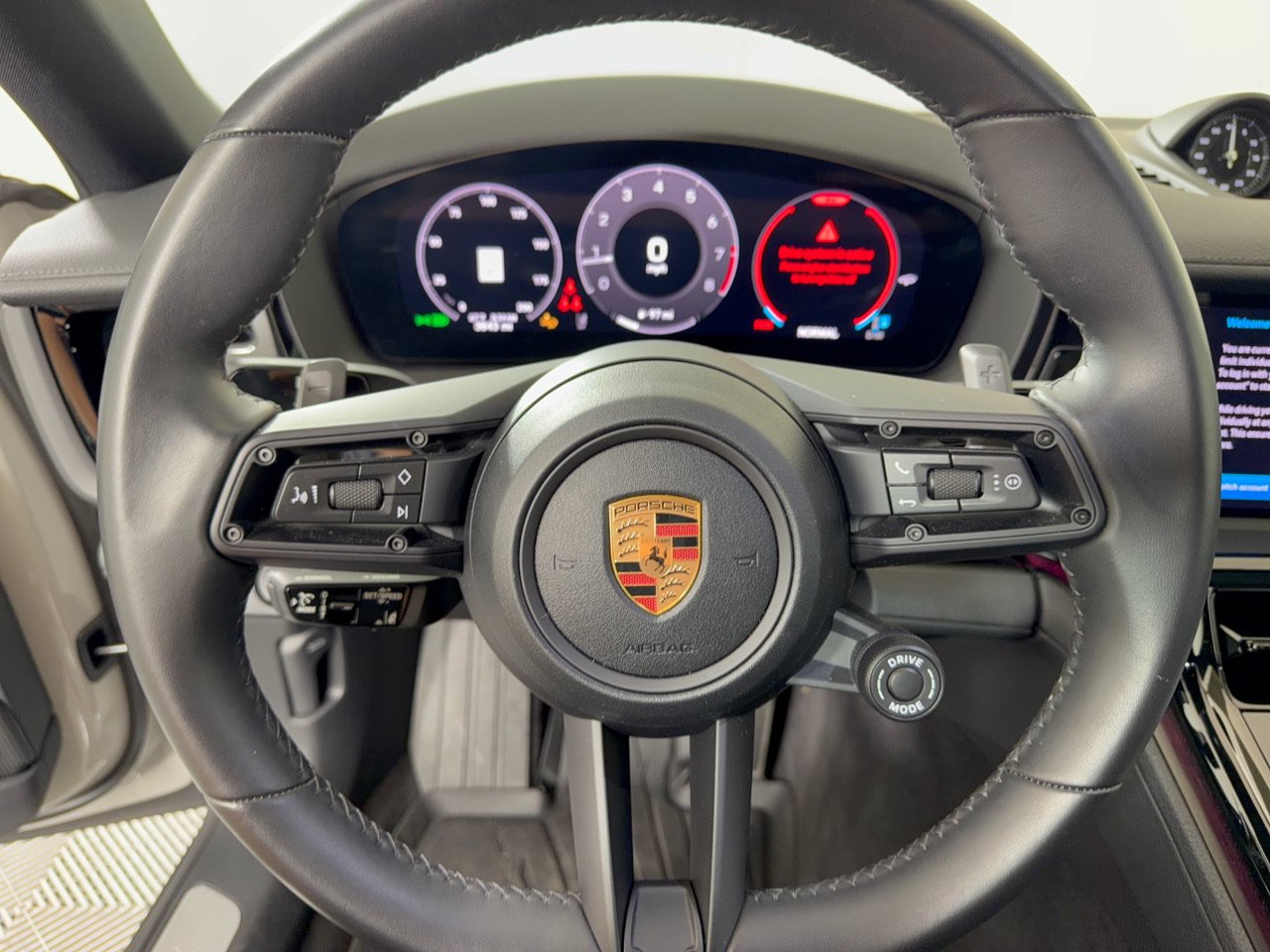 Certified 2025 Porsche Panamera 4 AWD/4WD image 11