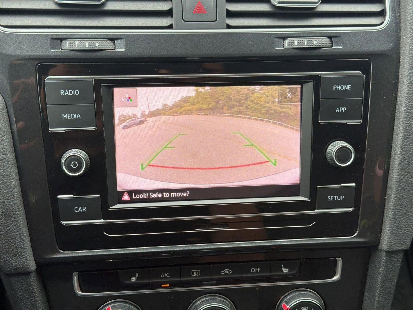Used 2019 Volkswagen Golf S AWD/4WD image 23