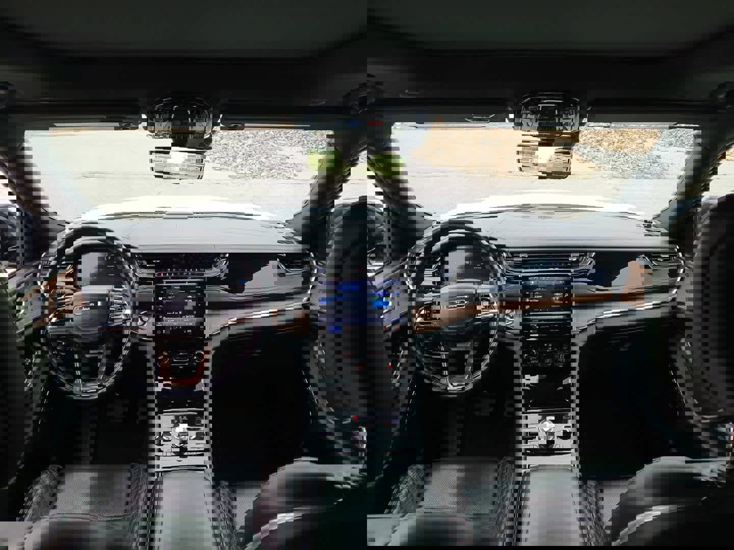 Used 2022 Jeep Grand Cherokee Summit w/ Advanced Protech Group IV image 27