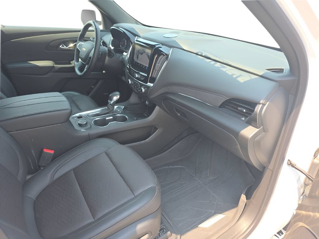 Used 2023 Chevrolet Traverse High Country w/ LPO, Floor Liner Package AWD/4WD image 19