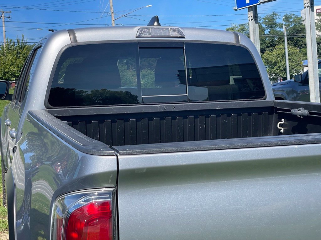 Used 2020 Toyota Tacoma TRD Off-Road AWD/4WD image 26