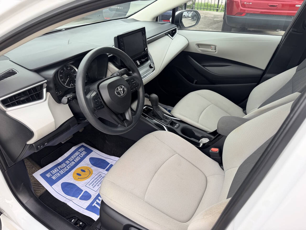 Used 2022 Toyota Corolla LE FWD image 10
