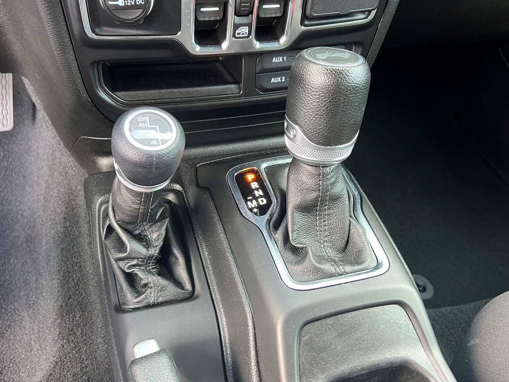 Used 2022 Jeep Wrangler Unlimited Sport w/ Sun And Sound Package AWD/4WD image 33