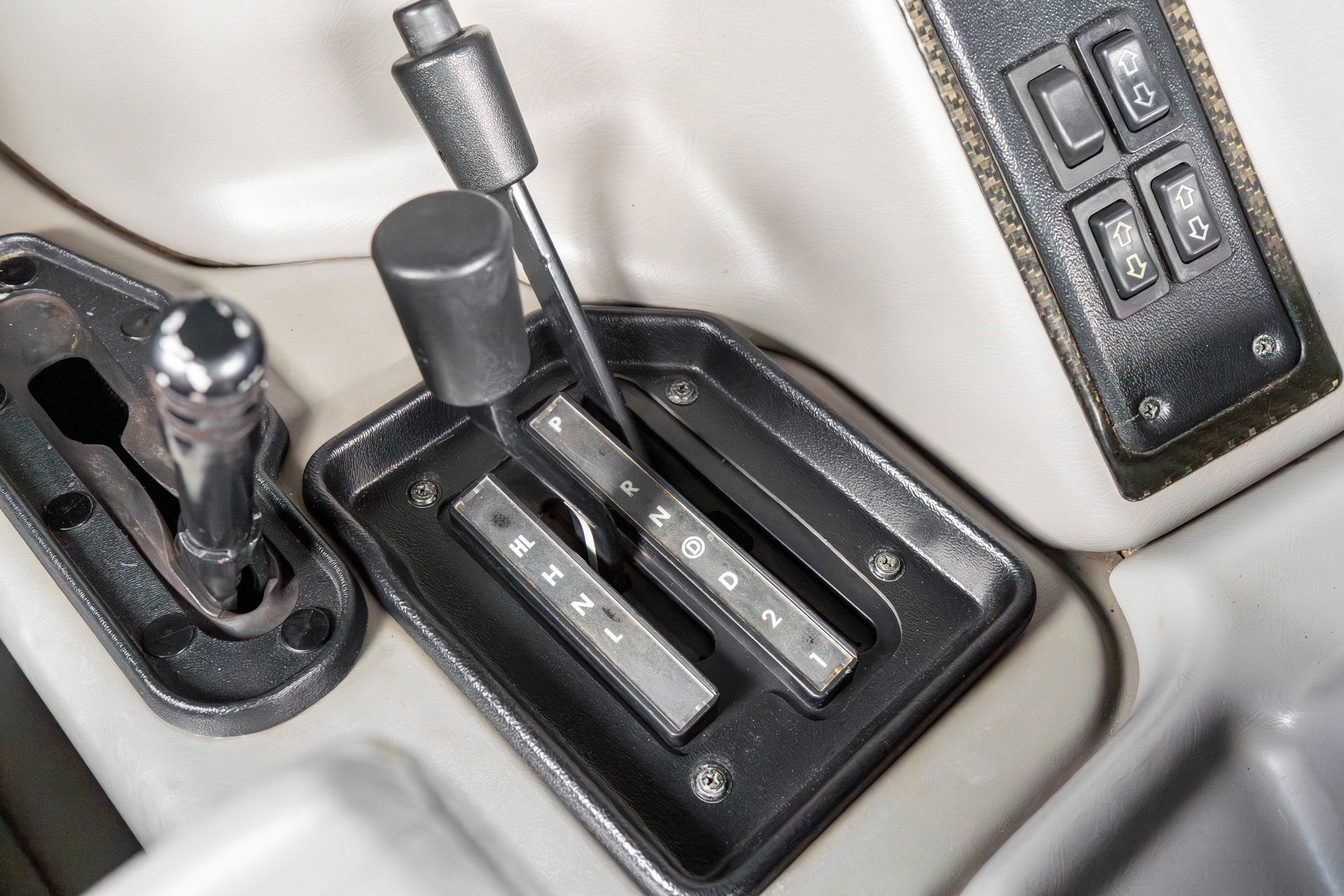 Used 2000 HUMMER H1 4-Door Open Top image 23