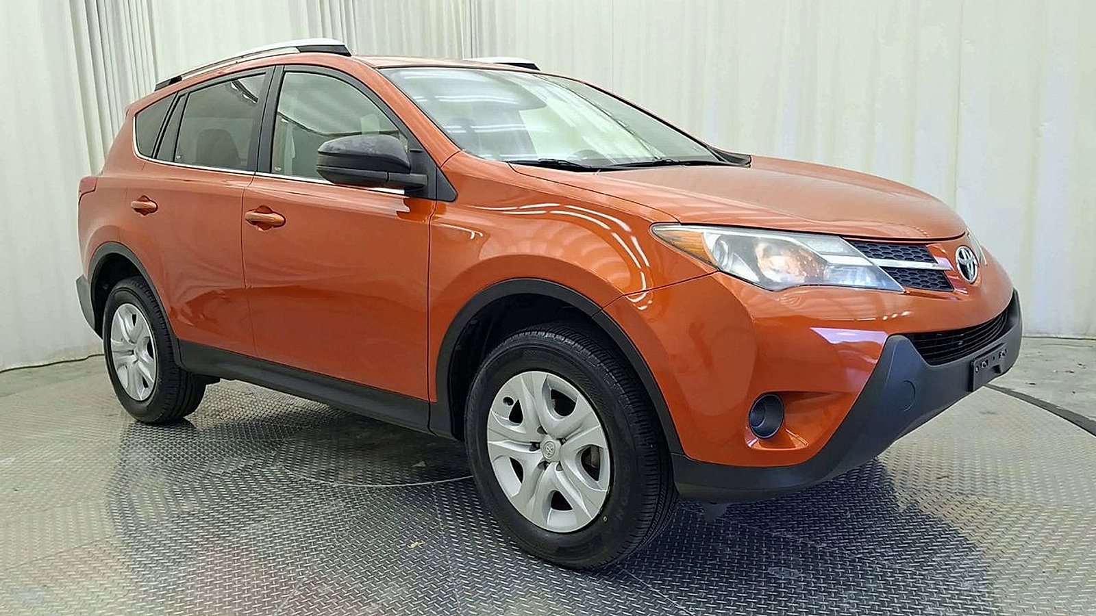 Used 2015 Toyota RAV4 LE FWD image 7