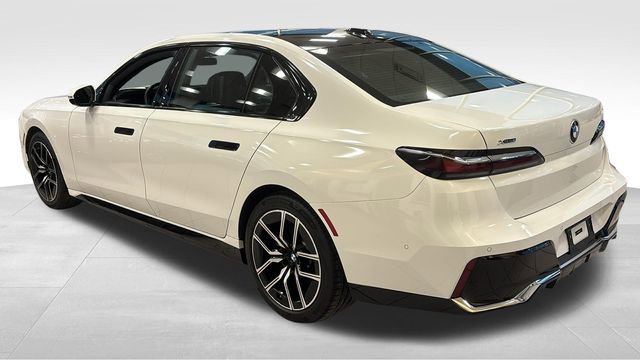 Used 2025 BMW 740i xDrive AWD/4WD image 6