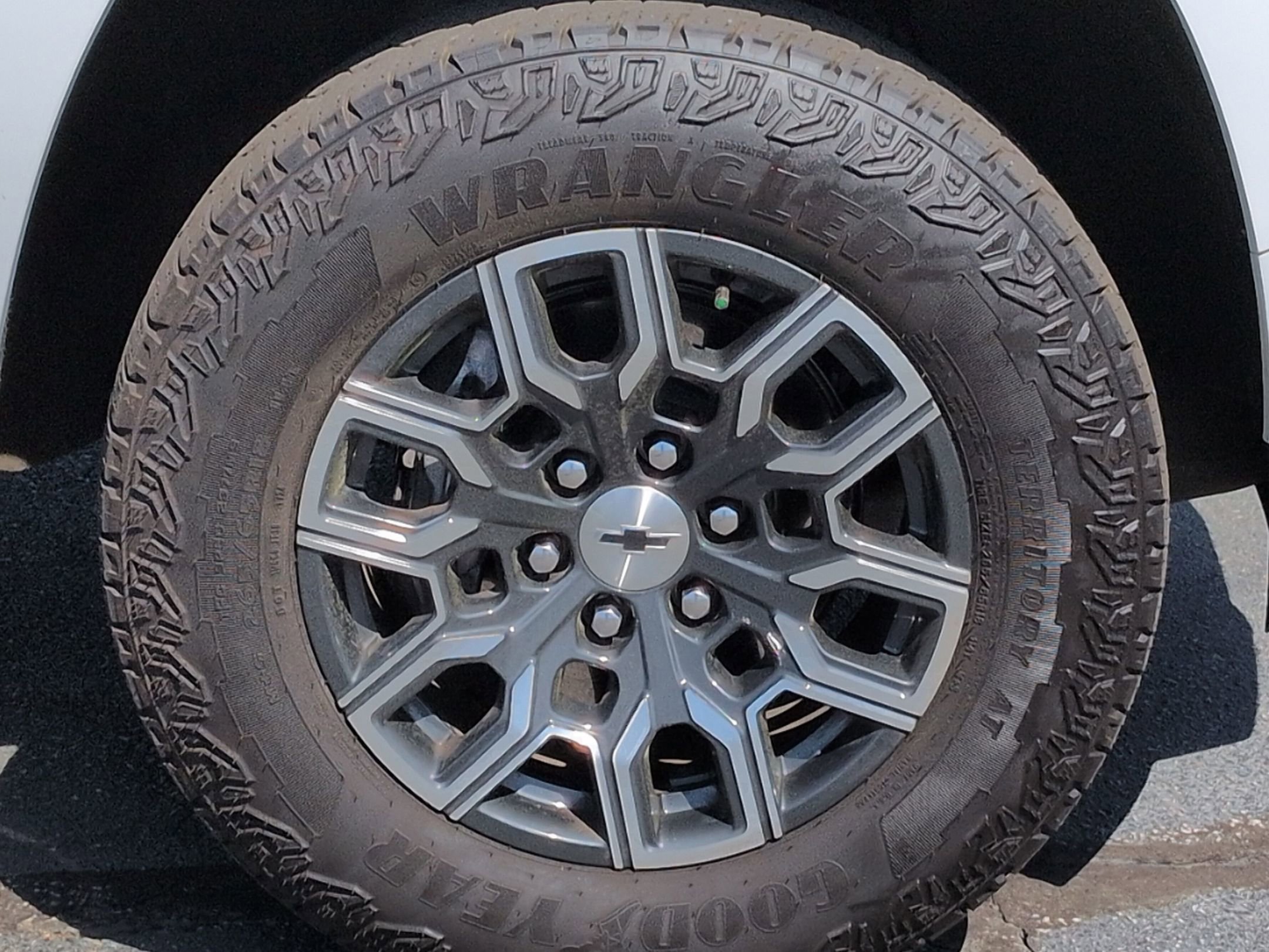 Certified 2024 Chevrolet Colorado Z71 w/ Z71 Convenience Package 2 image 12