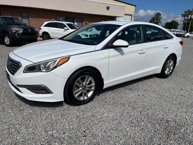 Used 2015 Hyundai Sonata SE FWD image 2