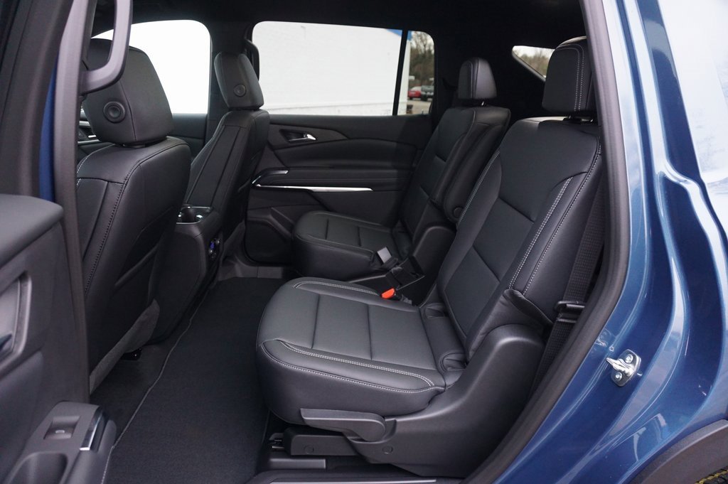 New 2026 Chevrolet Traverse LT w/ Driver Confidence Package image 11