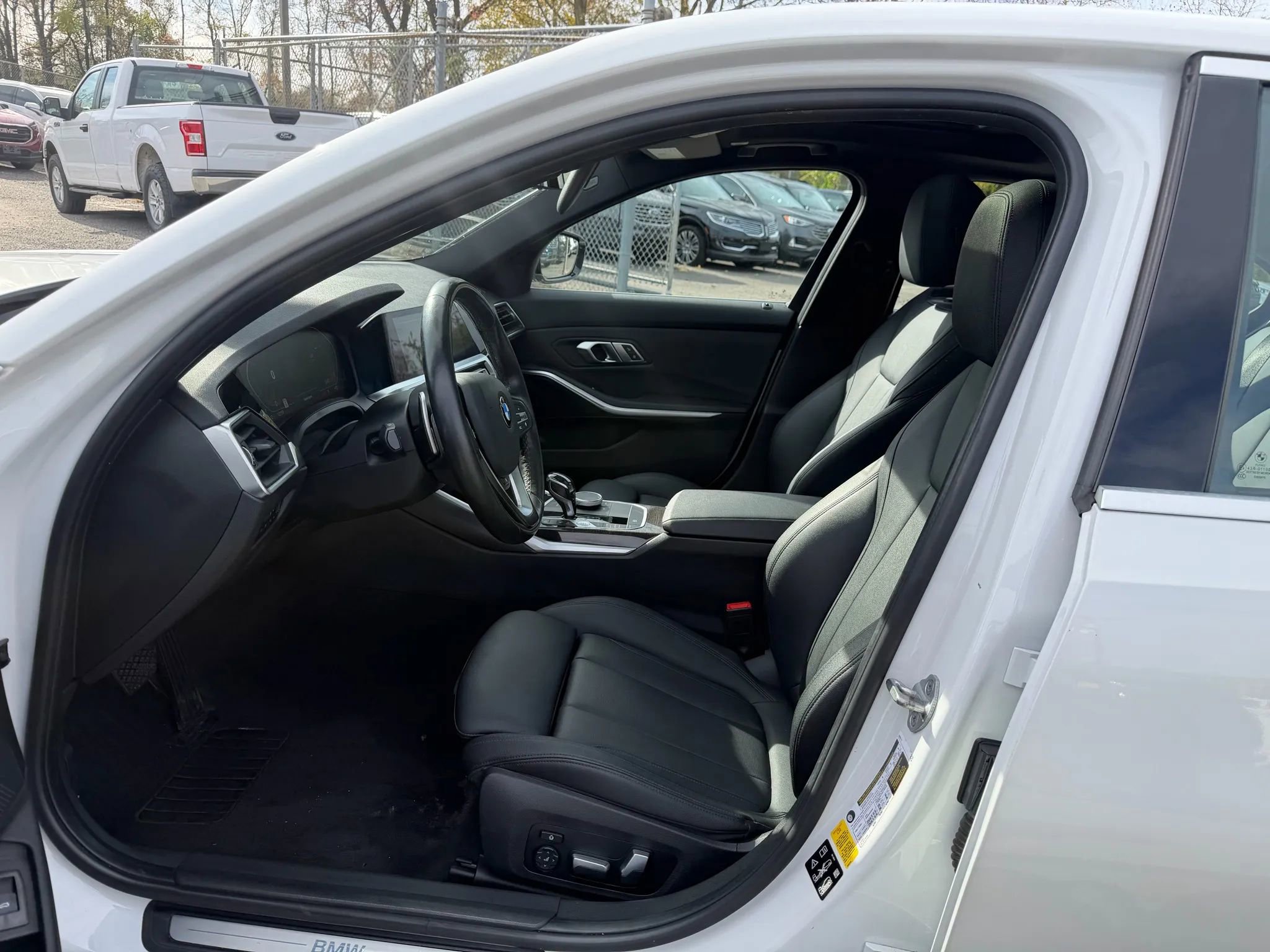 Used 2020 BMW 330i xDrive Sedan w/ Premium Package image 24