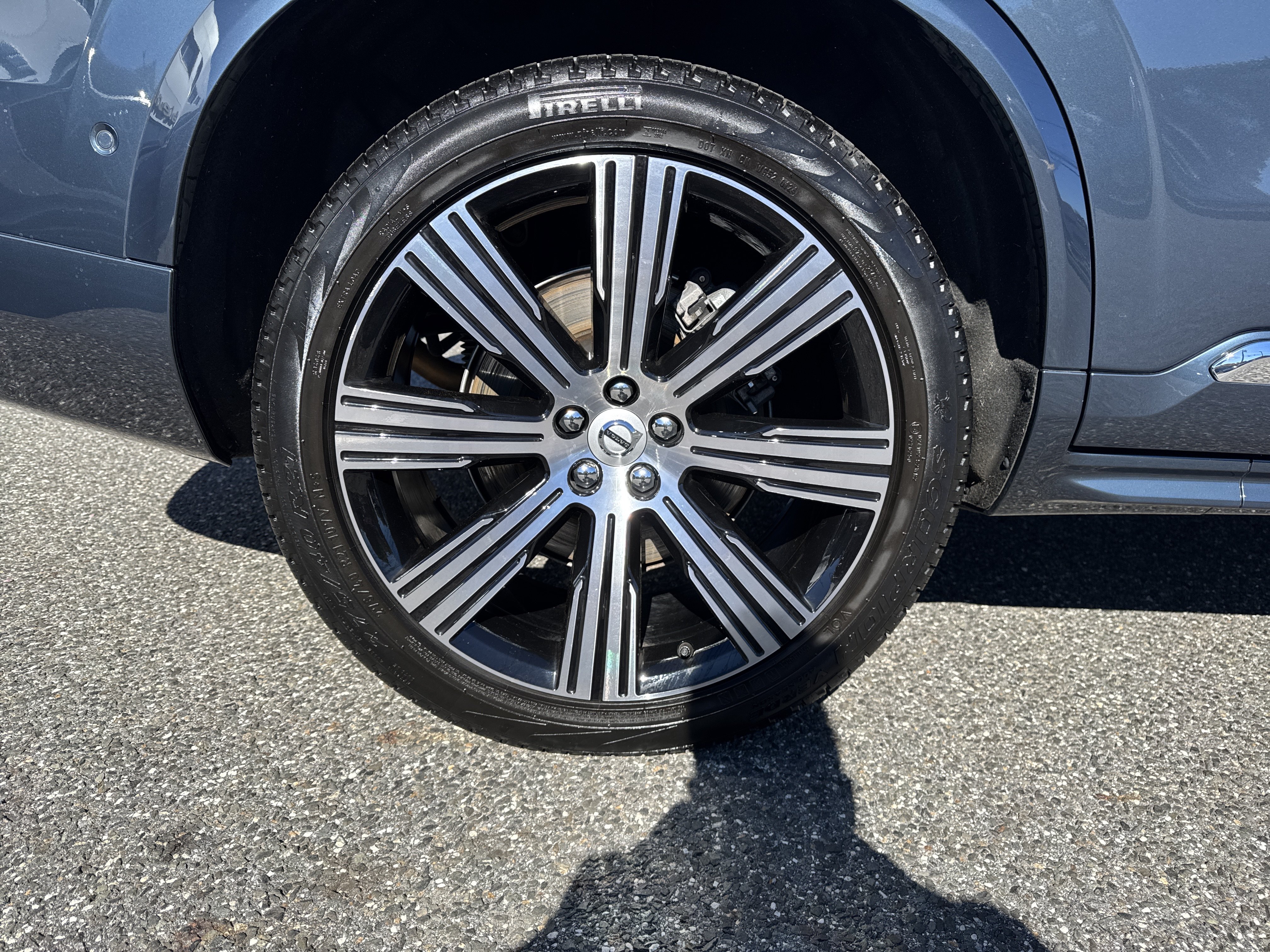 Certified 2024 Volvo XC90 T8 Ultimate w/ Lounge Package AWD/4WD image 6