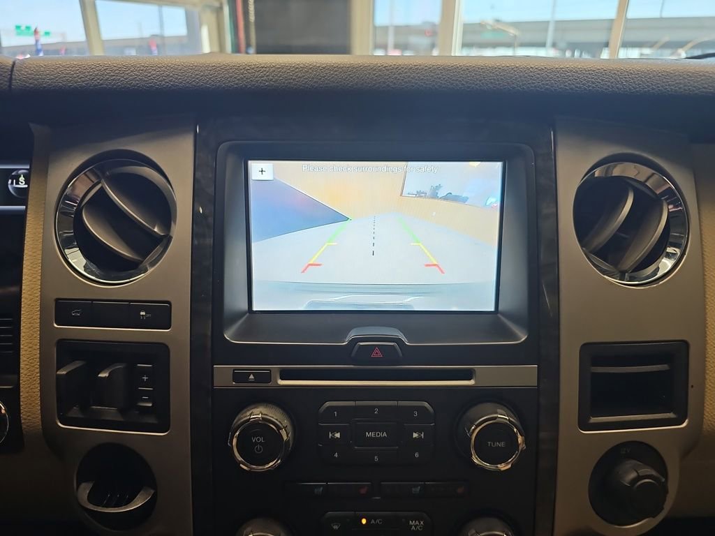 Used 2017 Ford Expedition Limited image 25