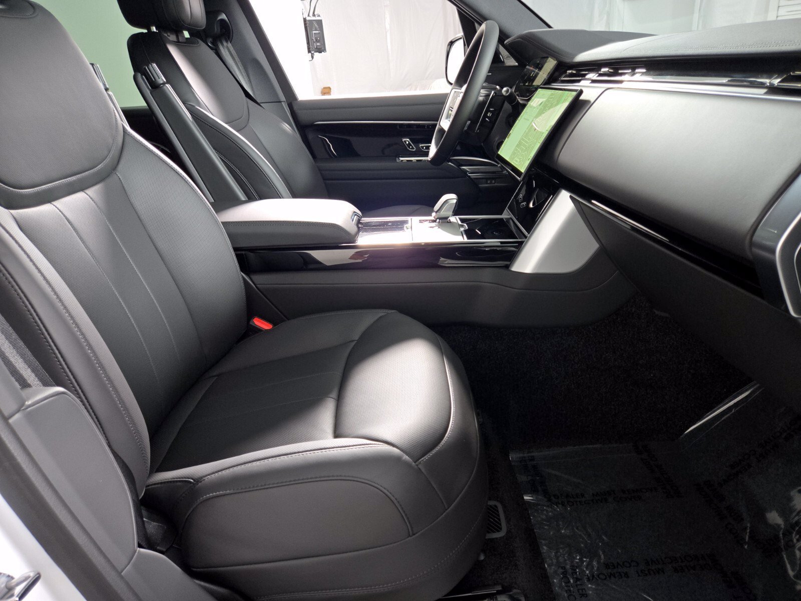 New 2026 Land Rover Range Rover SE AWD/4WD image 3