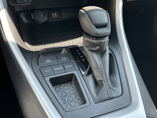 Used 2025 Toyota RAV4 XLE image 23