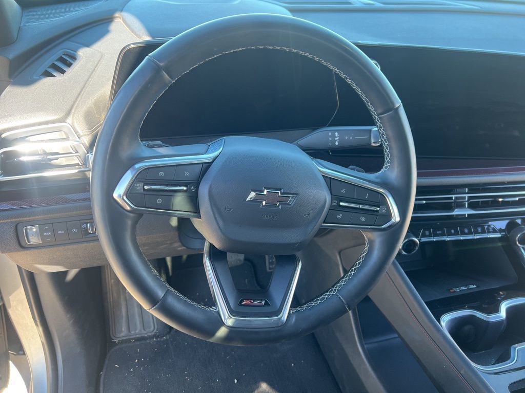 Used 2025 Chevrolet Traverse Z71 AWD/4WD image 9