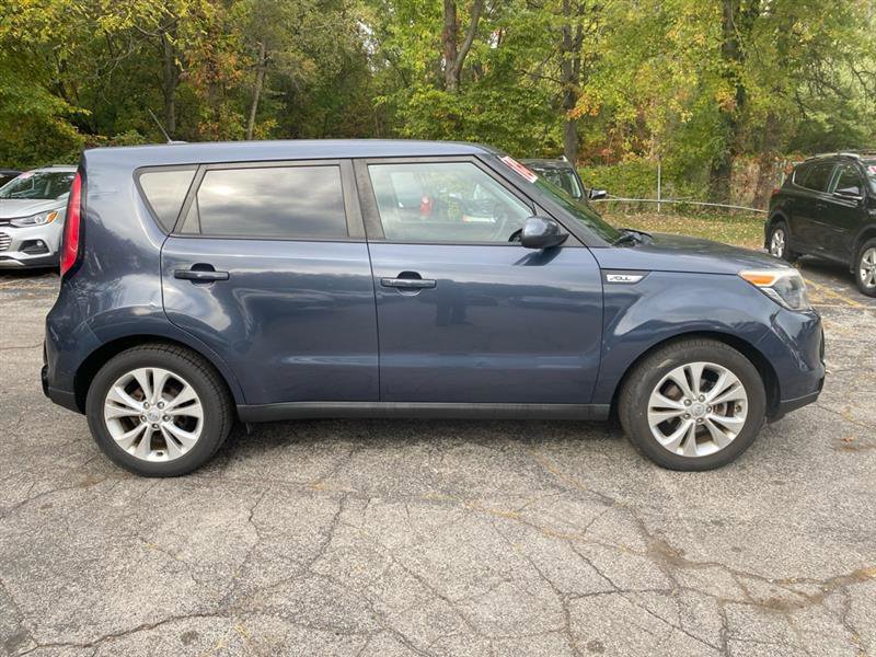 Used 2016 Kia Soul + FWD image 4