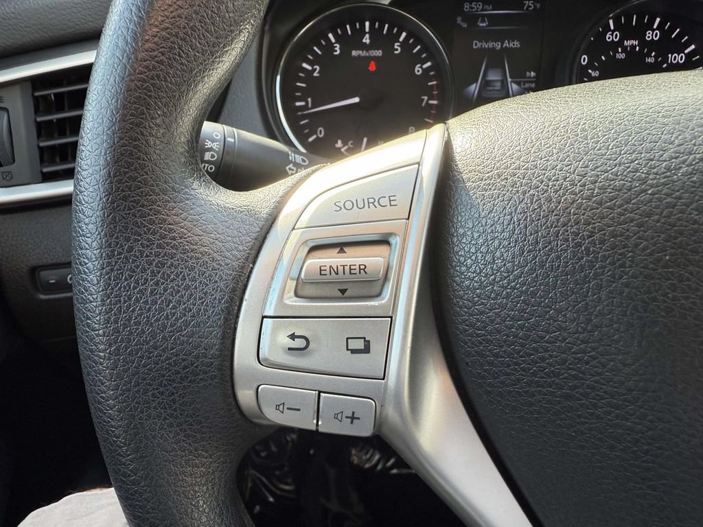 Used 2015 Nissan Rogue SV w/ SV Premium Package AWD/4WD image 24