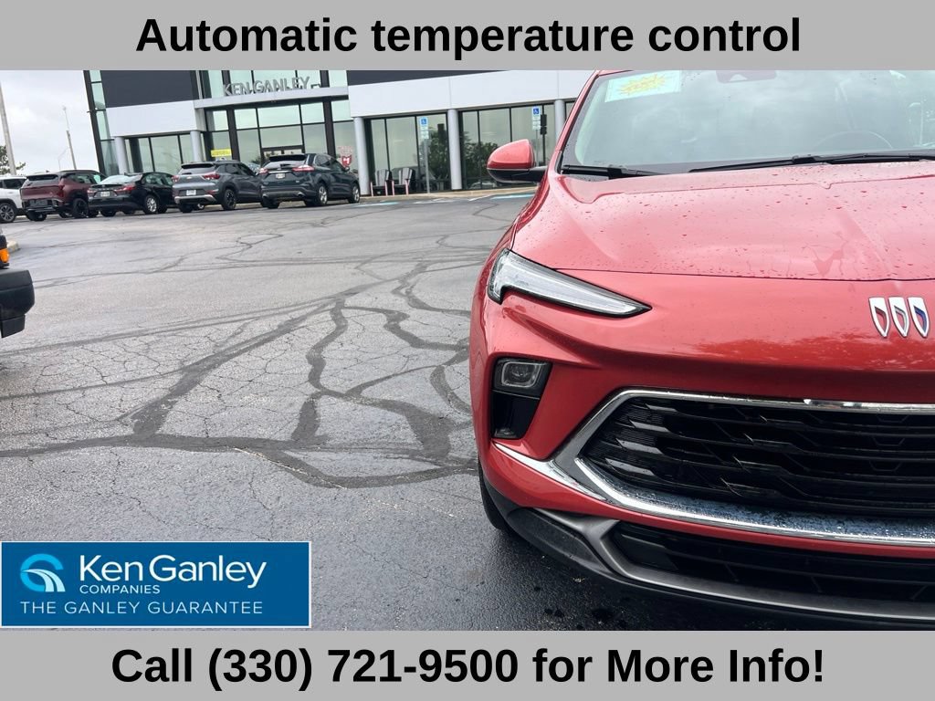 Used 2024 Buick Encore GX Preferred w/ Comfort Package FWD image 17