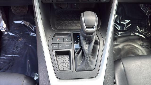 Used 2022 Toyota RAV4 XLE Premium FWD image 26