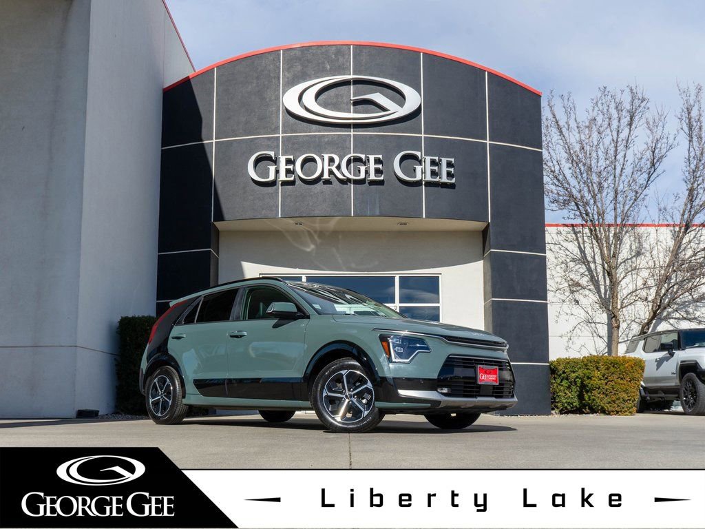 Used 2023 Kia Niro SX Touring