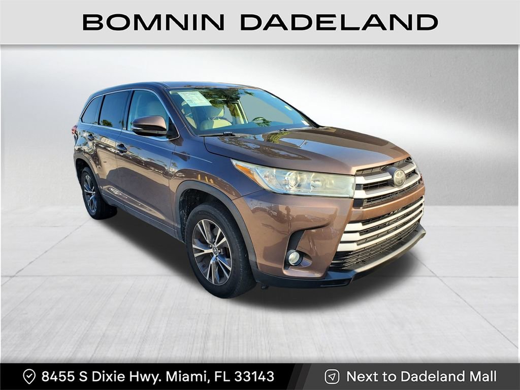Used 2018 Toyota Highlander Plus image 1