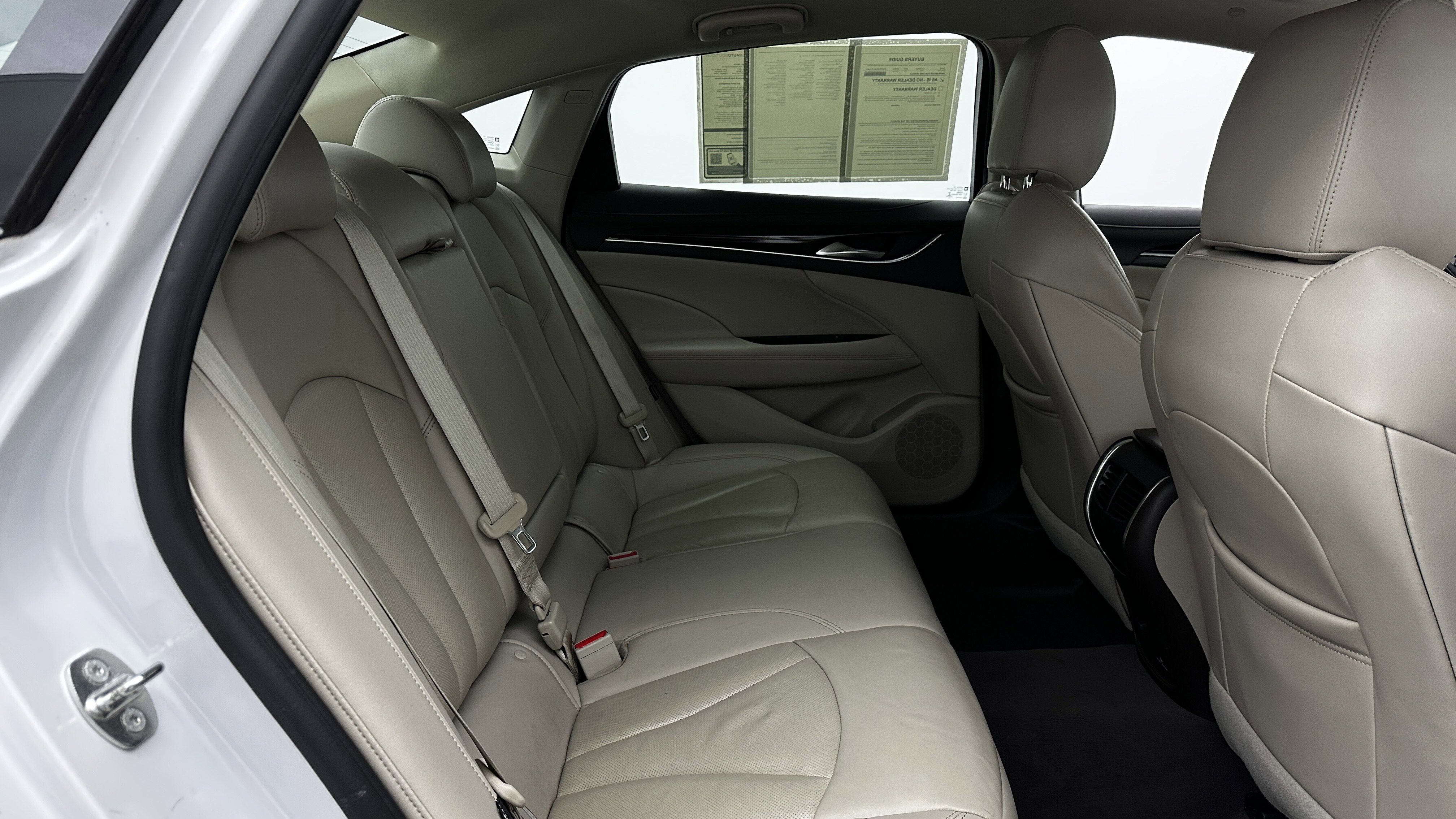 Used 2017 Buick LaCrosse Premium image 28