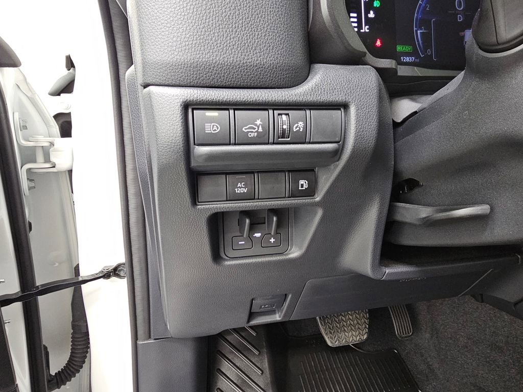 Used 2025 Toyota Land Cruiser 1958 image 28