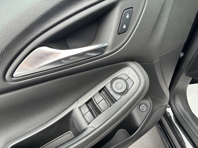 Certified 2024 Buick Encore GX Sport Touring AWD/4WD image 21