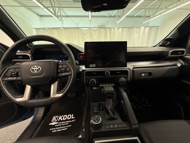 Certified 2025 Toyota 4Runner TRD Off-Road Premium image 18