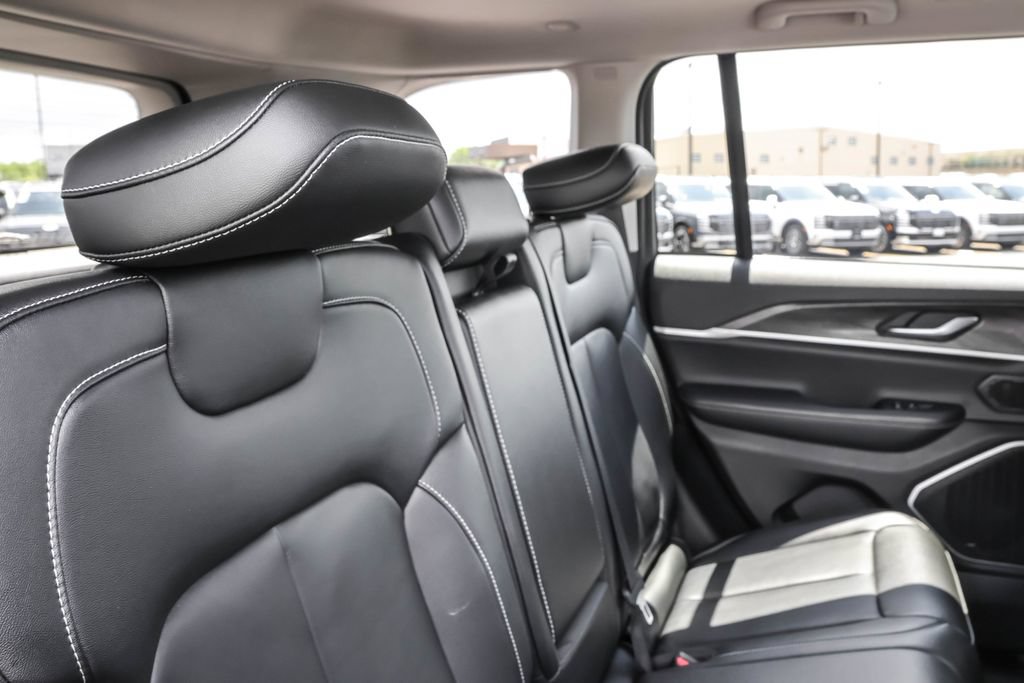 Used 2022 Jeep Grand Cherokee Limited 4xe AWD/4WD image 37