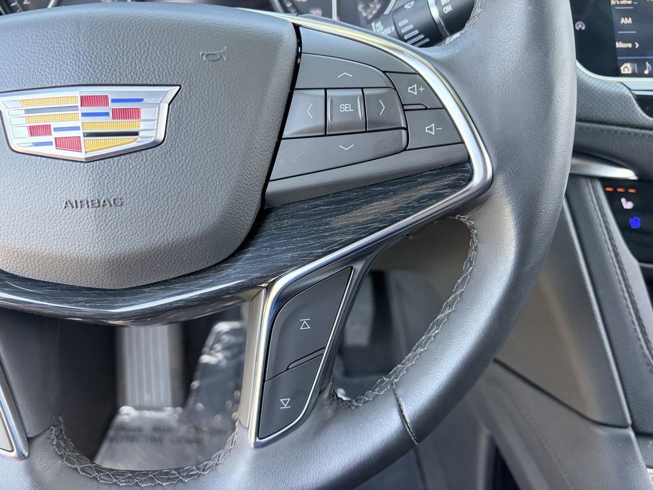Certified 2024 Cadillac XT5 Premium Luxury w/ Technology Package FWD image 23