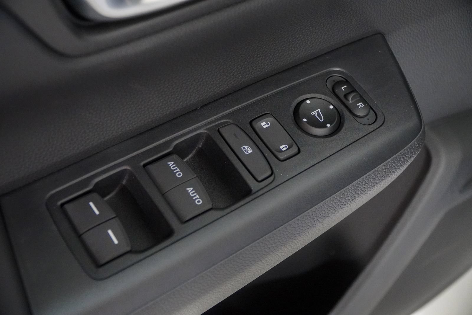 New 2026 Honda CR-V EX image 18