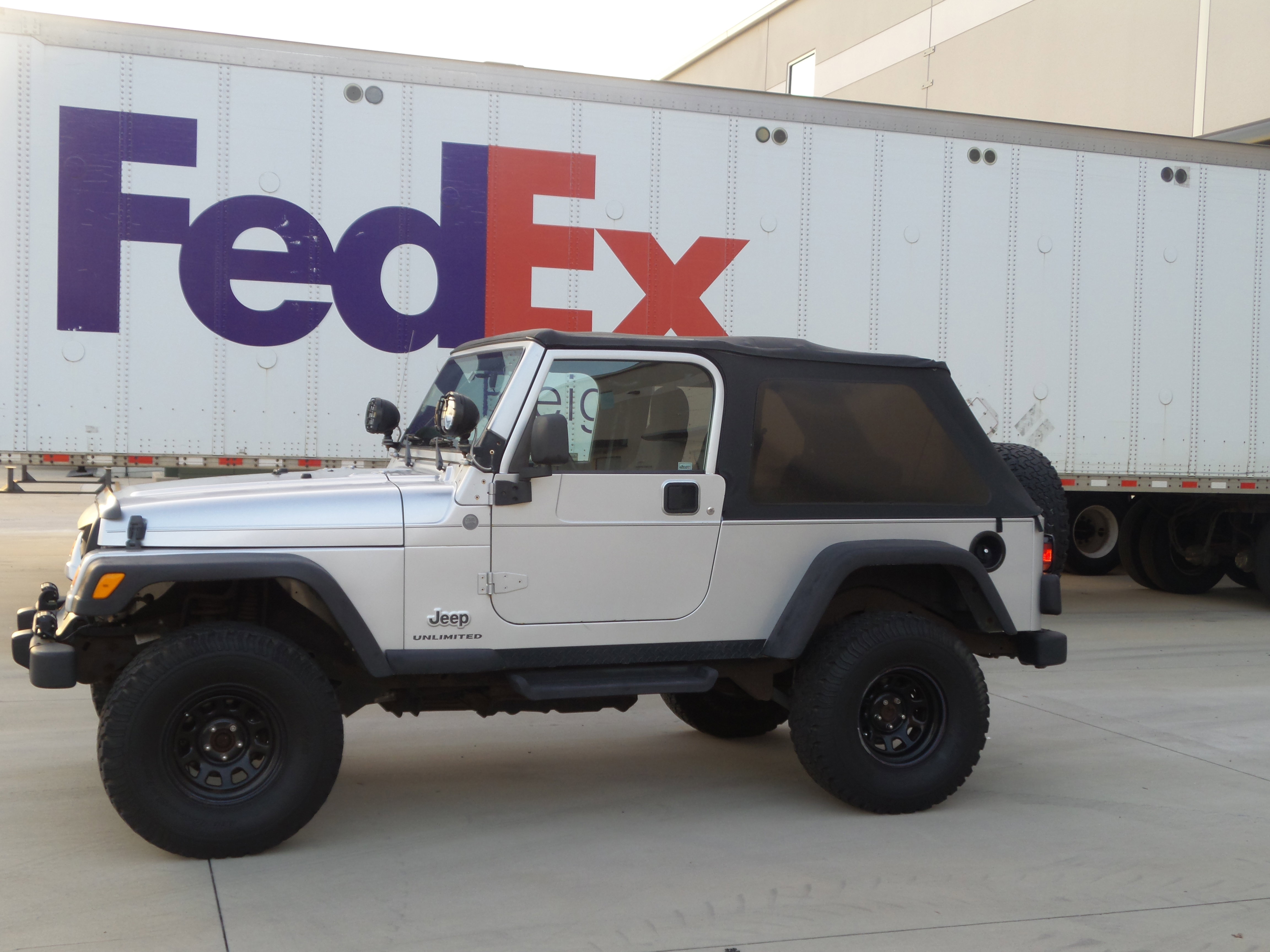 Used 2004 Jeep Wrangler Sport AWD/4WD image 3