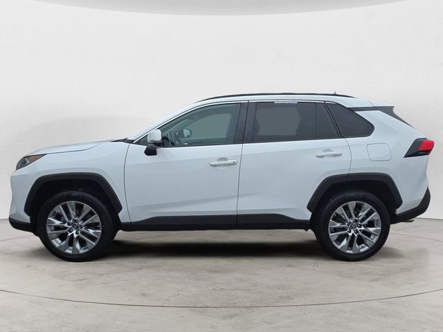Used 2019 Toyota RAV4 XLE Premium image 2