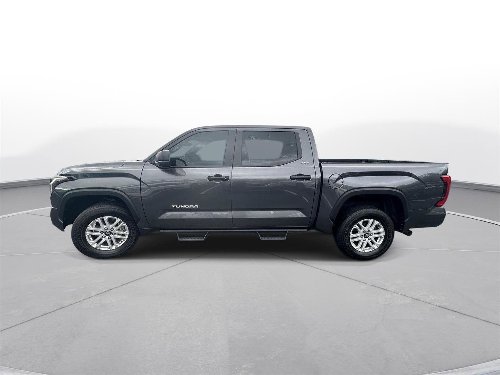 Used 2025 Toyota Tundra SR5 AWD/4WD image 8