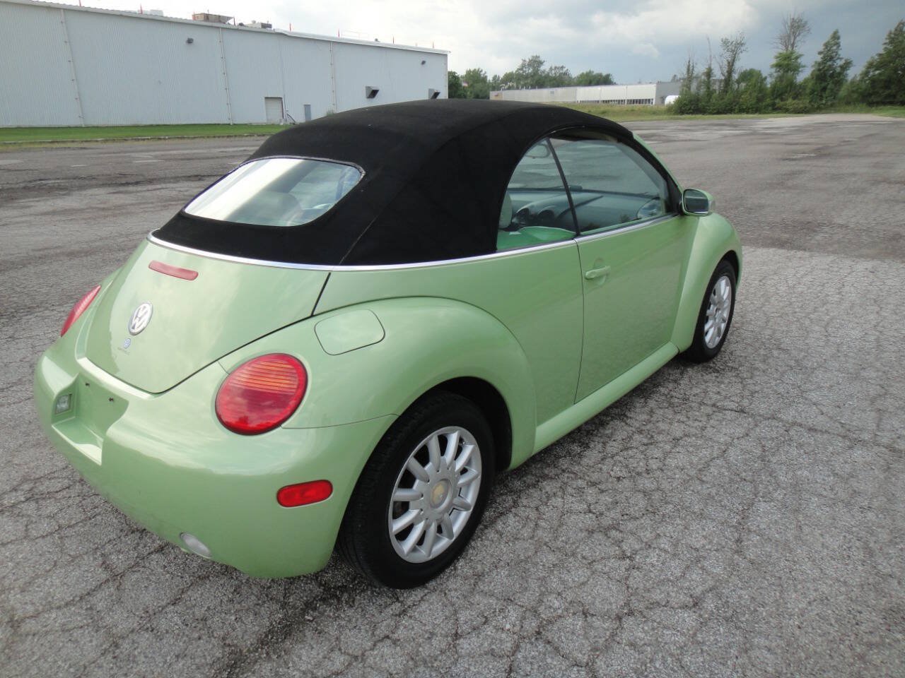 Used 2004 Volkswagen Beetle GLS FWD image 21