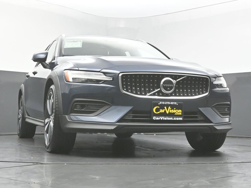 Used 2023 Volvo V60 B5 Cross Country Plus w/ Climate Package image 46