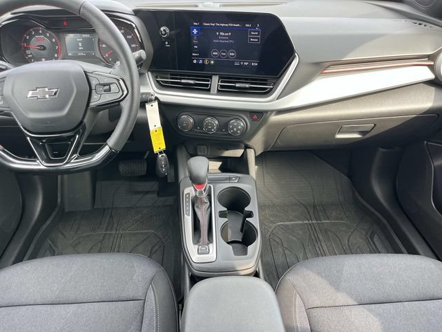 Certified 2025 Chevrolet Trax RS w/ Driver Confidence Package FWD image 16