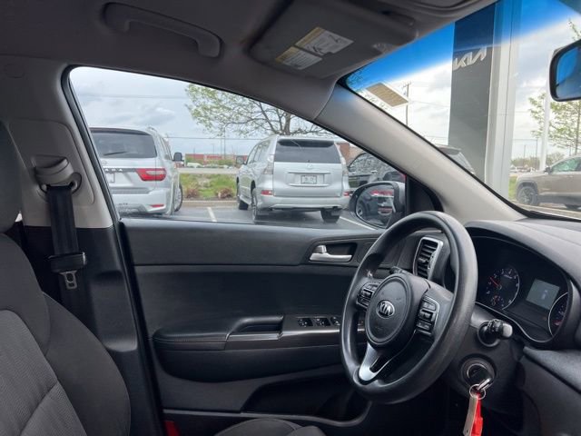 Used 2017 Kia Sportage LX image 31